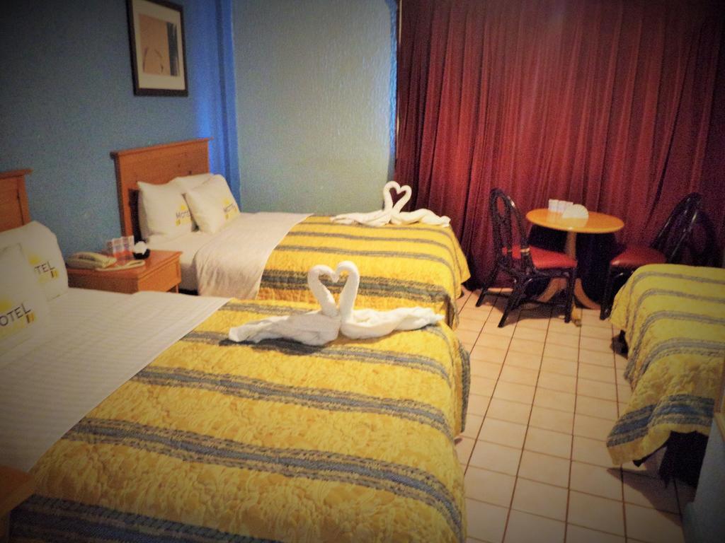 Hotel Diaz 提华纳 客房 照片