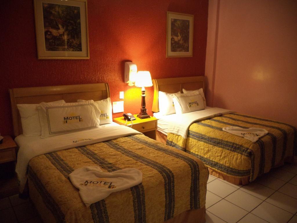 Hotel Diaz 提华纳 客房 照片