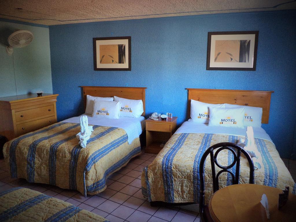 Hotel Diaz 提华纳 客房 照片