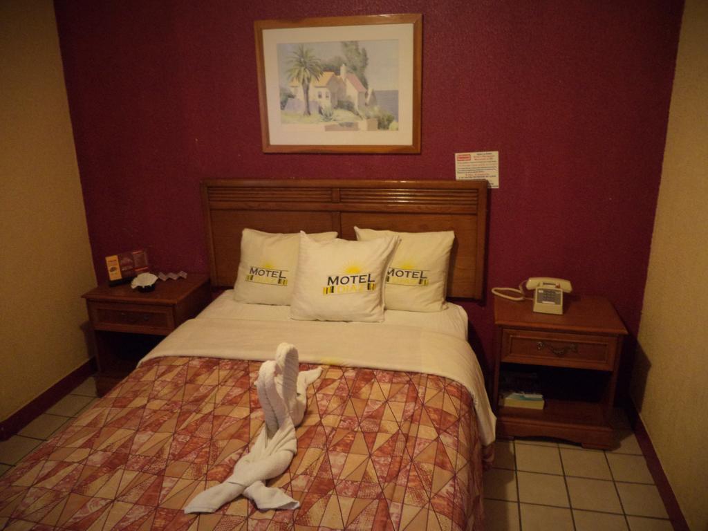 Hotel Diaz 提华纳 外观 照片