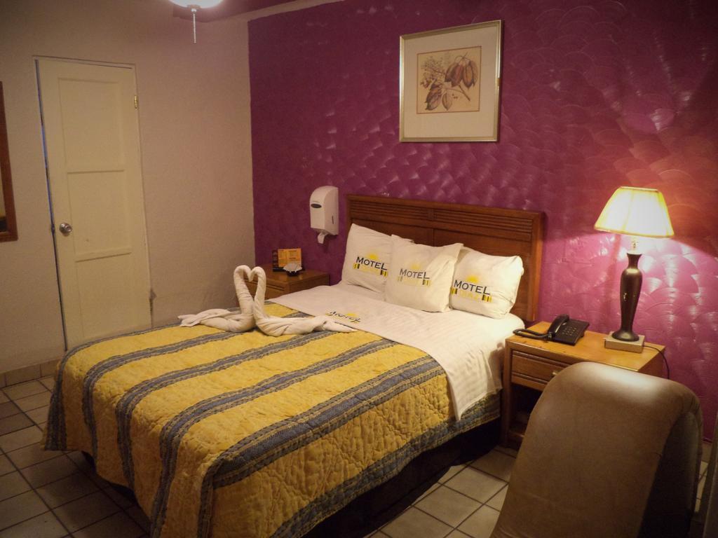 Hotel Diaz 提华纳 外观 照片