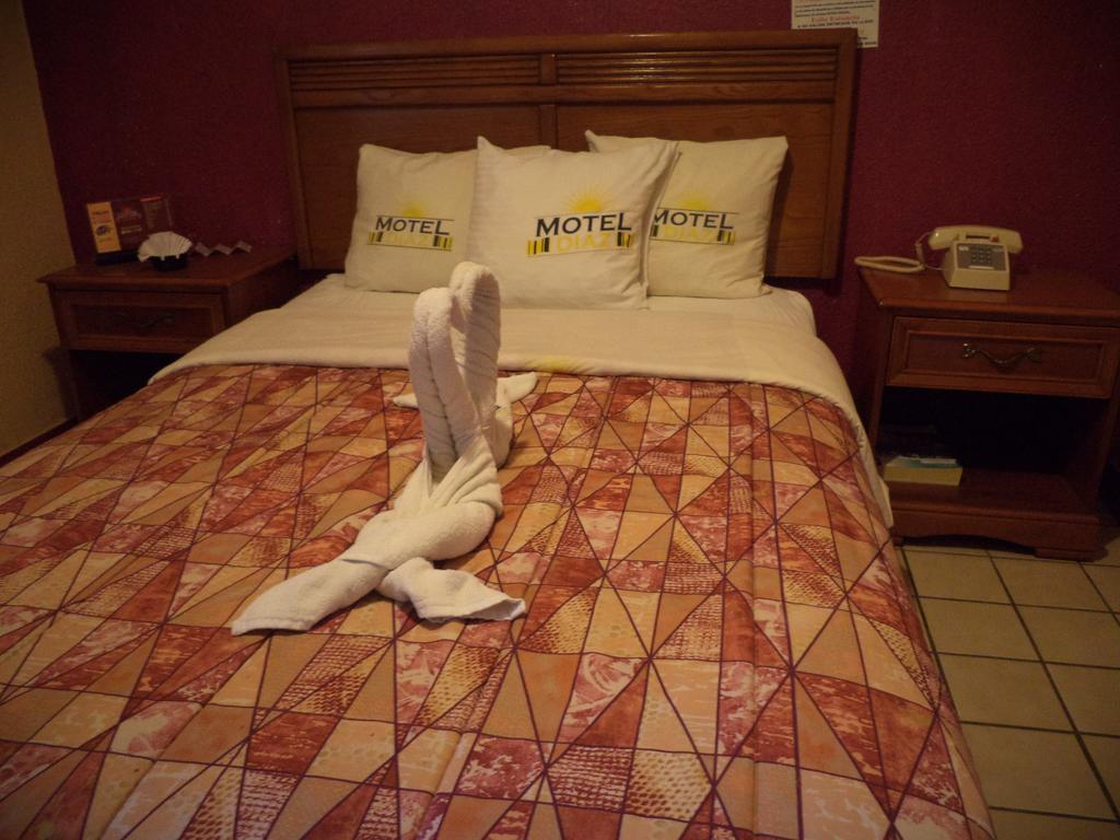 Hotel Diaz 提华纳 外观 照片