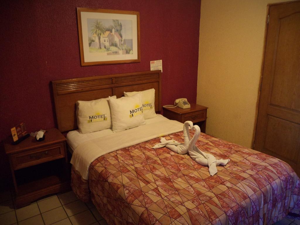 Hotel Diaz 提华纳 外观 照片
