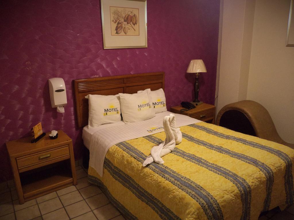 Hotel Diaz 提华纳 外观 照片