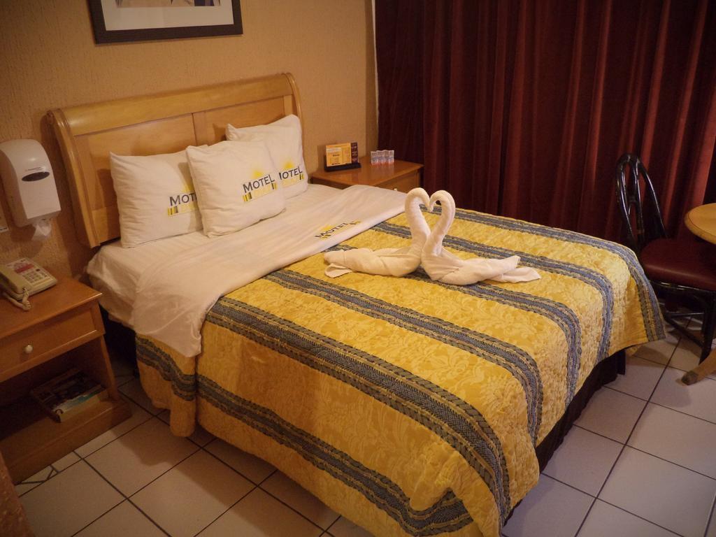 Hotel Diaz 提华纳 外观 照片